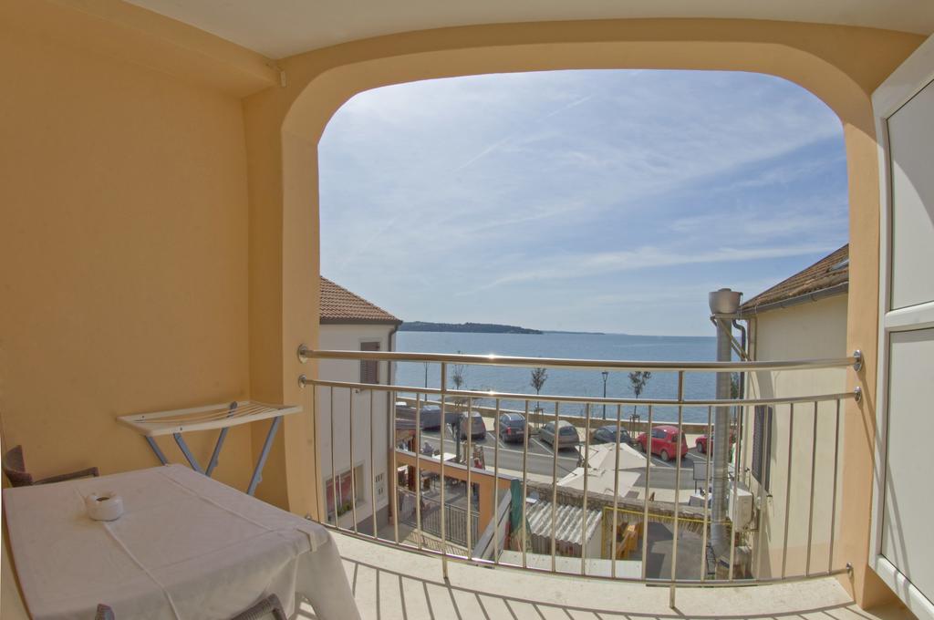 Apartments Tomato 1 Novigrad  Exterior photo